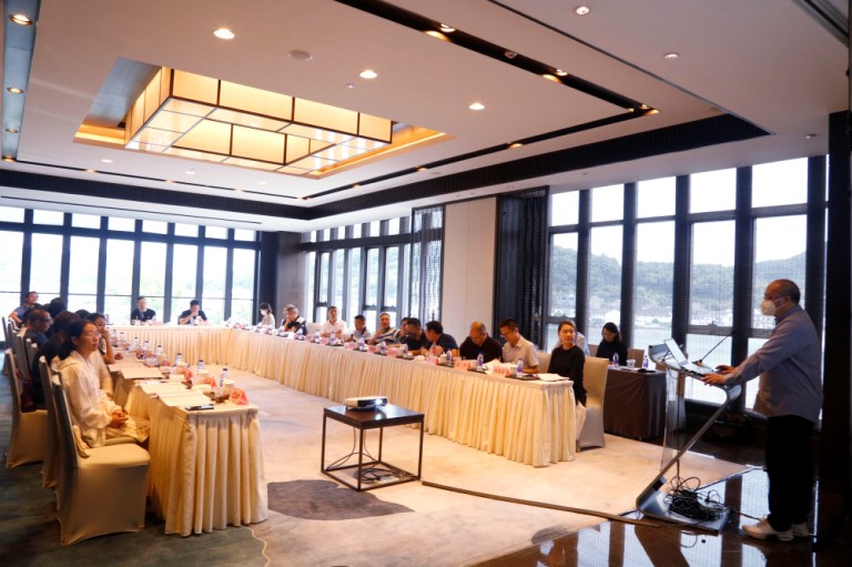 16600922509045296mV0.jpg 16.jpg